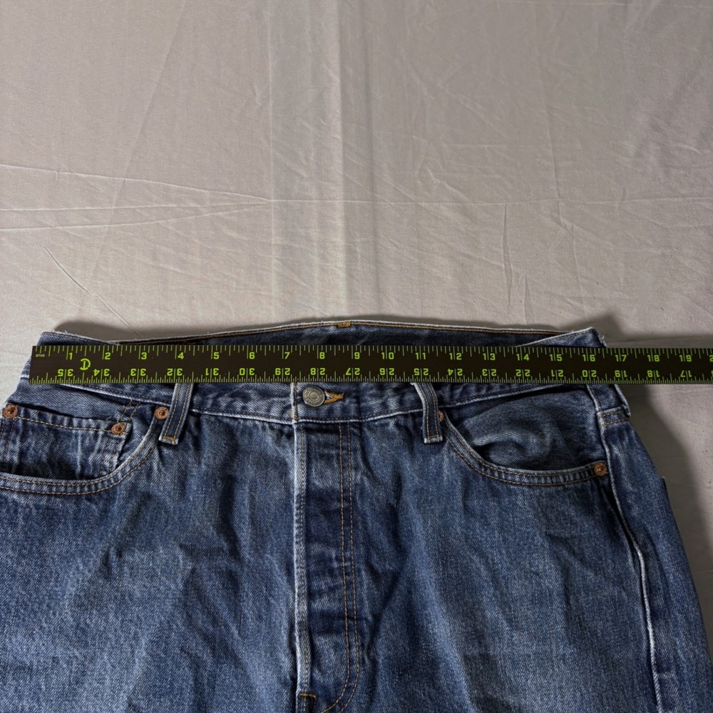 Levis VTG 501 Mens Straight Leg Button Fly Blue Denim Jeans 36x32 Medium Wash - Picture 5 of 8